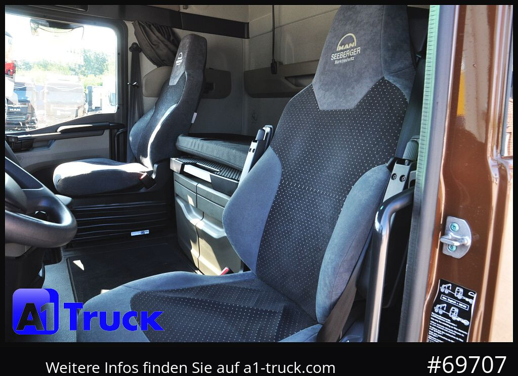 MAN TGX 18,480 BLS Intarder Standklima, Soundsysem - Nyergesvontató: 3 kép. MAN TGX 18,480 BLS Intarder Standklima, Soundsysem - Nyergesvontató: 3 kép.