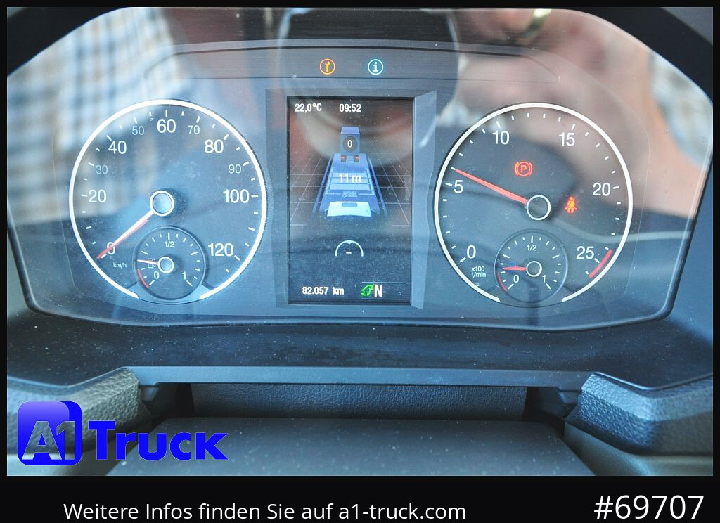 MAN TGX 18,480 BLS Intarder Standklima, Soundsysem - Nyergesvontató: 5 kép. MAN TGX 18,480 BLS Intarder Standklima, Soundsysem - Nyergesvontató: 5 kép.