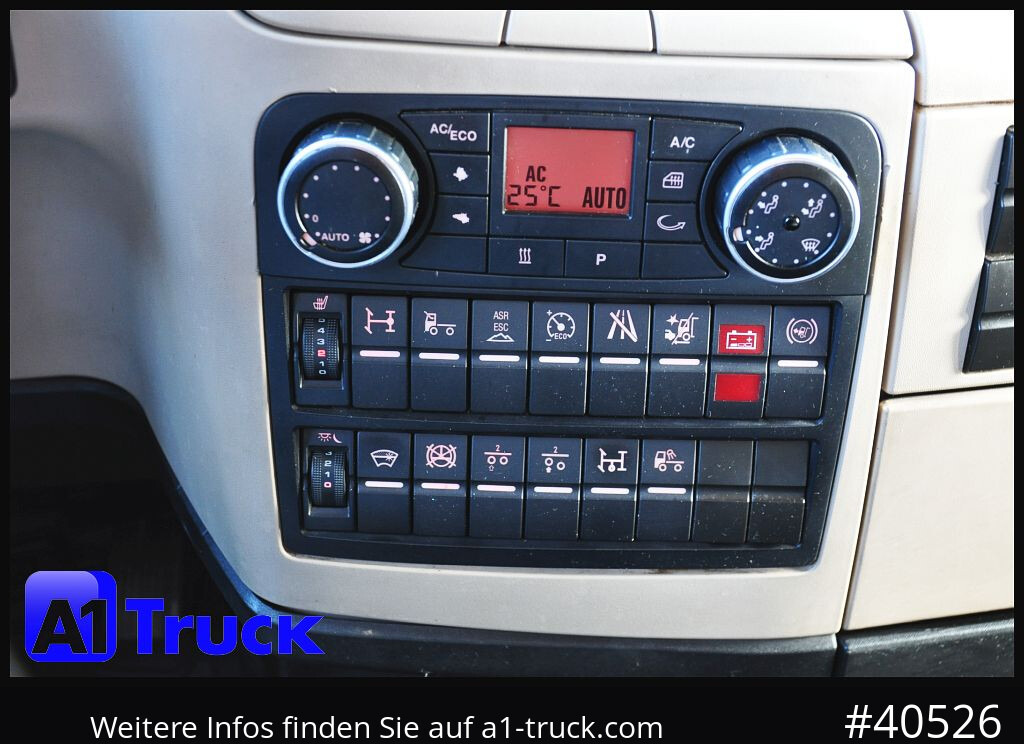 MAN TGX 18,500 Hydraulik, Intarder, Standklima, - Nyergesvontató: 3 kép. MAN TGX 18,500 Hydraulik, Intarder, Standklima, - Nyergesvontató: 3 kép.