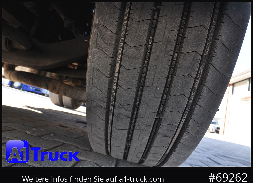 SCANIA R 380 LA 4X2, Euro5, Kipphydraulik, Klima, - Nyergesvontató: 2 kép. SCANIA R 380 LA 4X2, Euro5, Kipphydraulik, Klima, - Nyergesvontató: 2 kép.