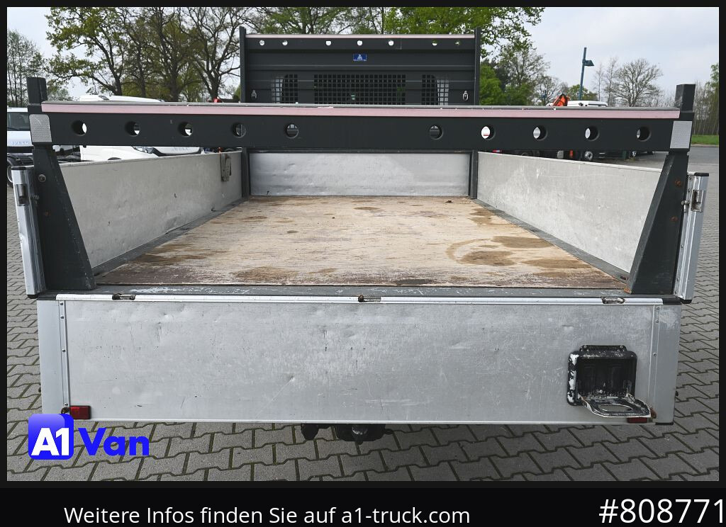RENAULT Master Pritsche Doka, AHK 3,5Tonnen , Klima, Luftfederung - Platós kisteherautó: 2 kép. RENAULT Master Pritsche Doka, AHK 3,5Tonnen , Klima, Luftfederung - Platós kisteherautó: 2 kép.