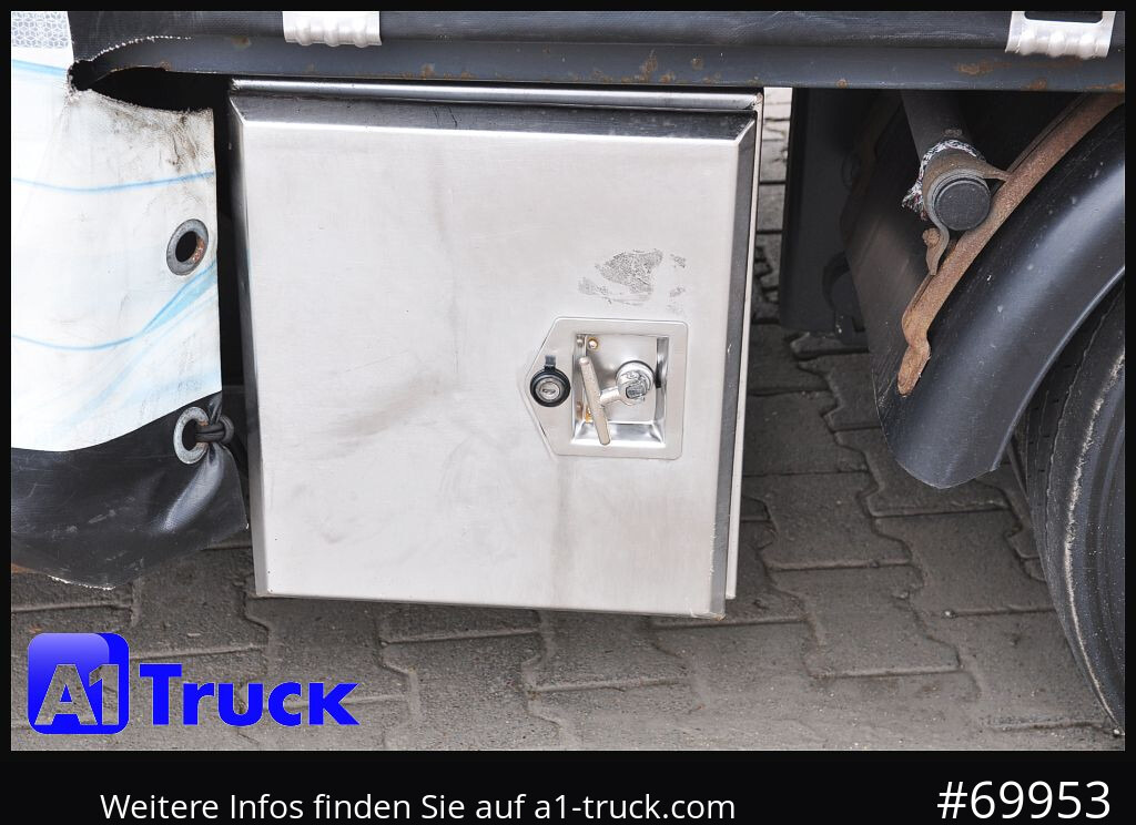 SCHROEDER,WIESMOOR Schröder Jumbo Hubdach, Getränkeauflieger - Ponyvás félpótkocsi: 2 kép. SCHROEDER,WIESMOOR Schröder Jumbo Hubdach, Getränkeauflieger - Ponyvás félpótkocsi: 2 kép.