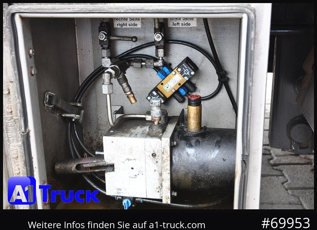 SCHROEDER,WIESMOOR Schröder Jumbo Hubdach, Getränkeauflieger - Ponyvás félpótkocsi: 3 kép. SCHROEDER,WIESMOOR Schröder Jumbo Hubdach, Getränkeauflieger - Ponyvás félpótkocsi: 3 kép.