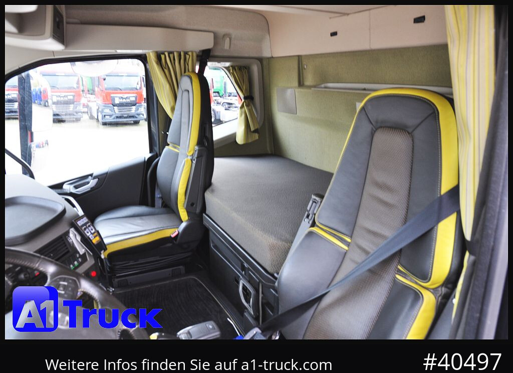 VOLVO FH16 750, Langholz, Palfinger, Liftachse, 6x4, - Teherautó: 4 kép. VOLVO FH16 750, Langholz, Palfinger, Liftachse, 6x4, - Teherautó: 4 kép.