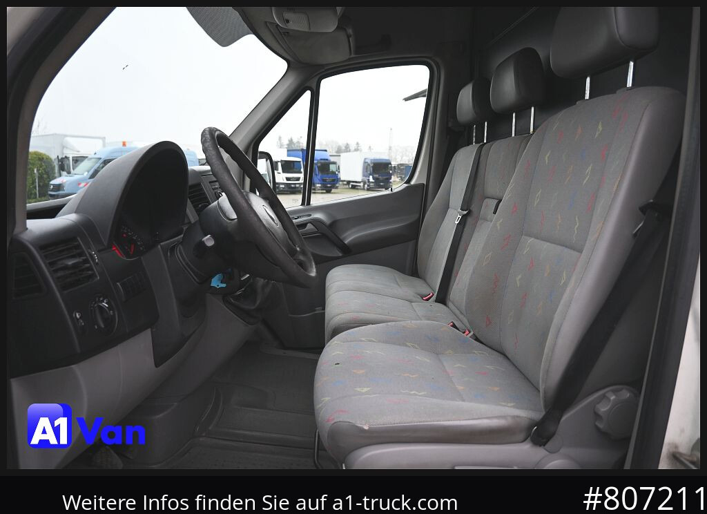 VOLKSWAGEN Crafter 35 L2H2 Kastenwagen, Klima, AHK - Furgon: 3 kép. VOLKSWAGEN Crafter 35 L2H2 Kastenwagen, Klima, AHK - Furgon: 3 kép.