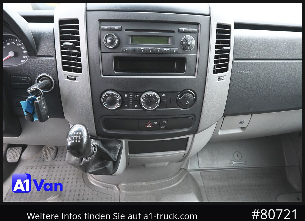 VOLKSWAGEN Crafter 35 L2H2 Kastenwagen, Klima, AHK - Furgon: 4 kép. VOLKSWAGEN Crafter 35 L2H2 Kastenwagen, Klima, AHK - Furgon: 4 kép.