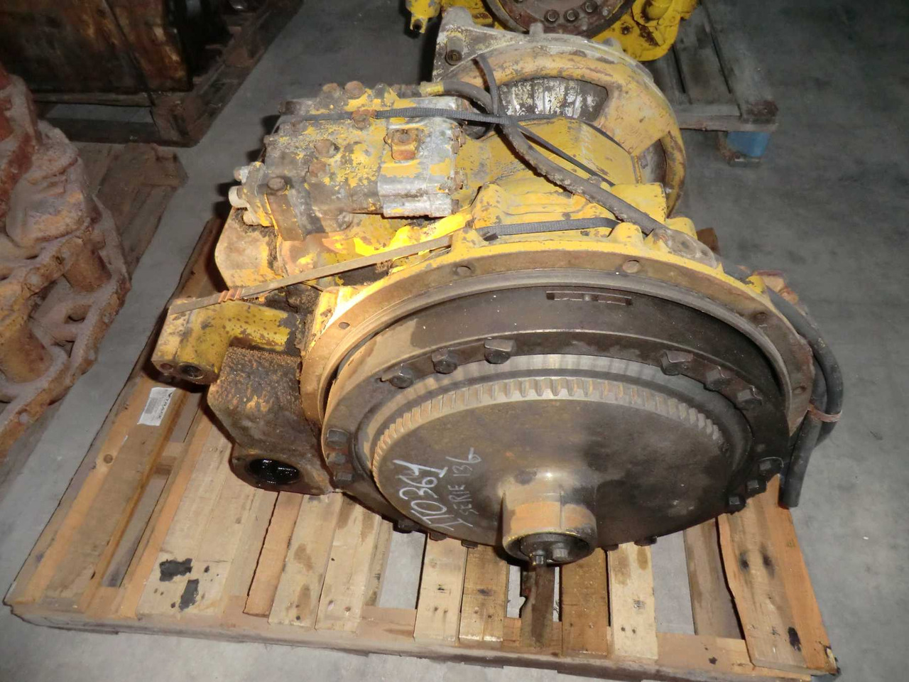 Caterpillar 631B CONVERTER - Erőátvitel - Építőipari gépek: 4 kép. Caterpillar 631B CONVERTER - Erőátvitel - Építőipari gépek: 4 kép.