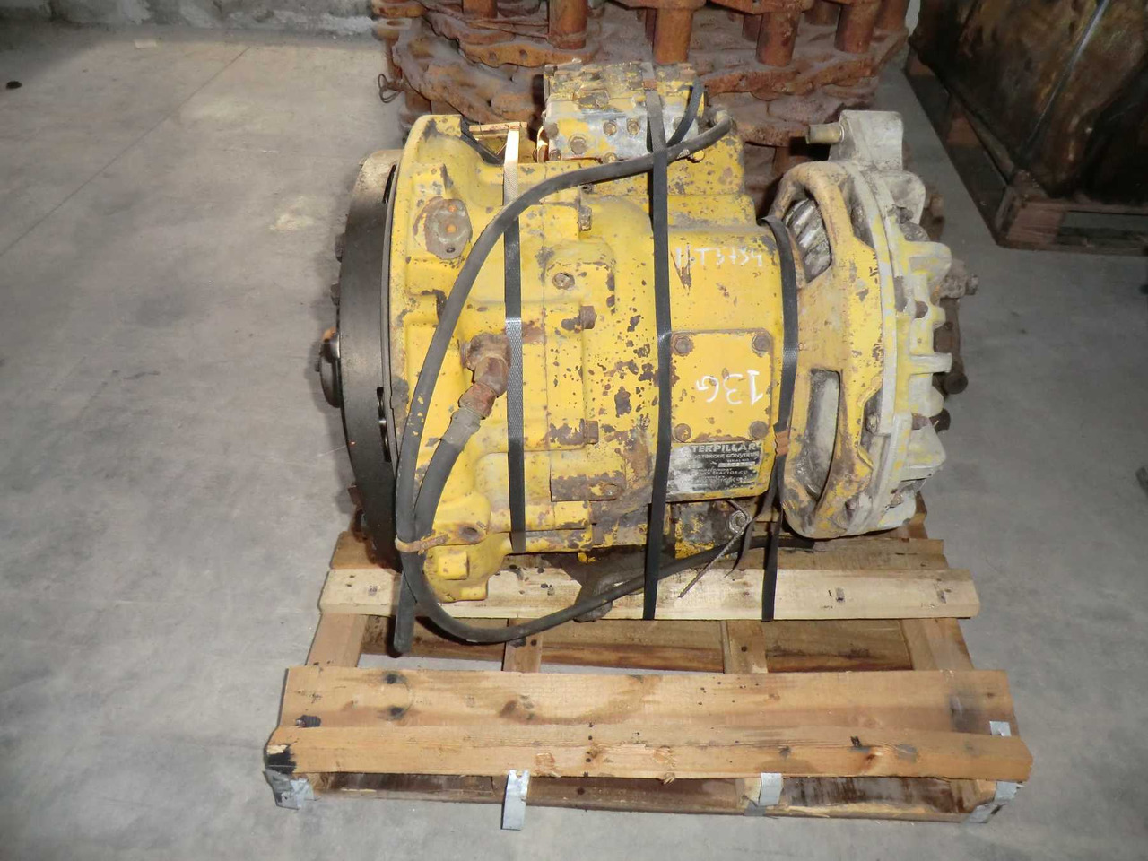 Caterpillar 631B CONVERTER - Erőátvitel - Építőipari gépek: 3 kép. Caterpillar 631B CONVERTER - Erőátvitel - Építőipari gépek: 3 kép.