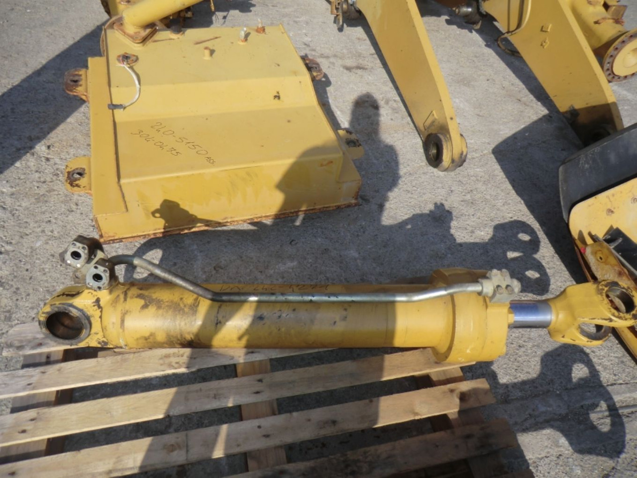 Caterpillar 962H cilindro di sollevamento destro - Hidraulikus henger - Építőipari gépek: 2 kép. Caterpillar 962H cilindro di sollevamento destro - Hidraulikus henger - Építőipari gépek: 2 kép.