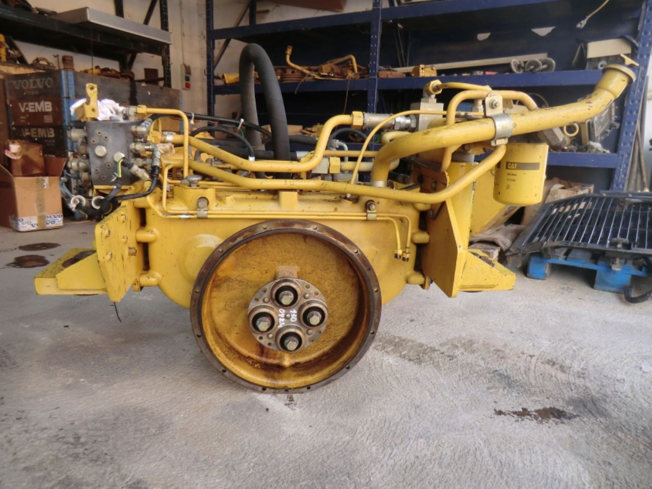 Caterpillar 963C DRIVE DI ACCOPPIAMENTO DELLE POMPE - Erőátvitel - Építőipari gépek: 2 kép. Caterpillar 963C DRIVE DI ACCOPPIAMENTO DELLE POMPE - Erőátvitel - Építőipari gépek: 2 kép.