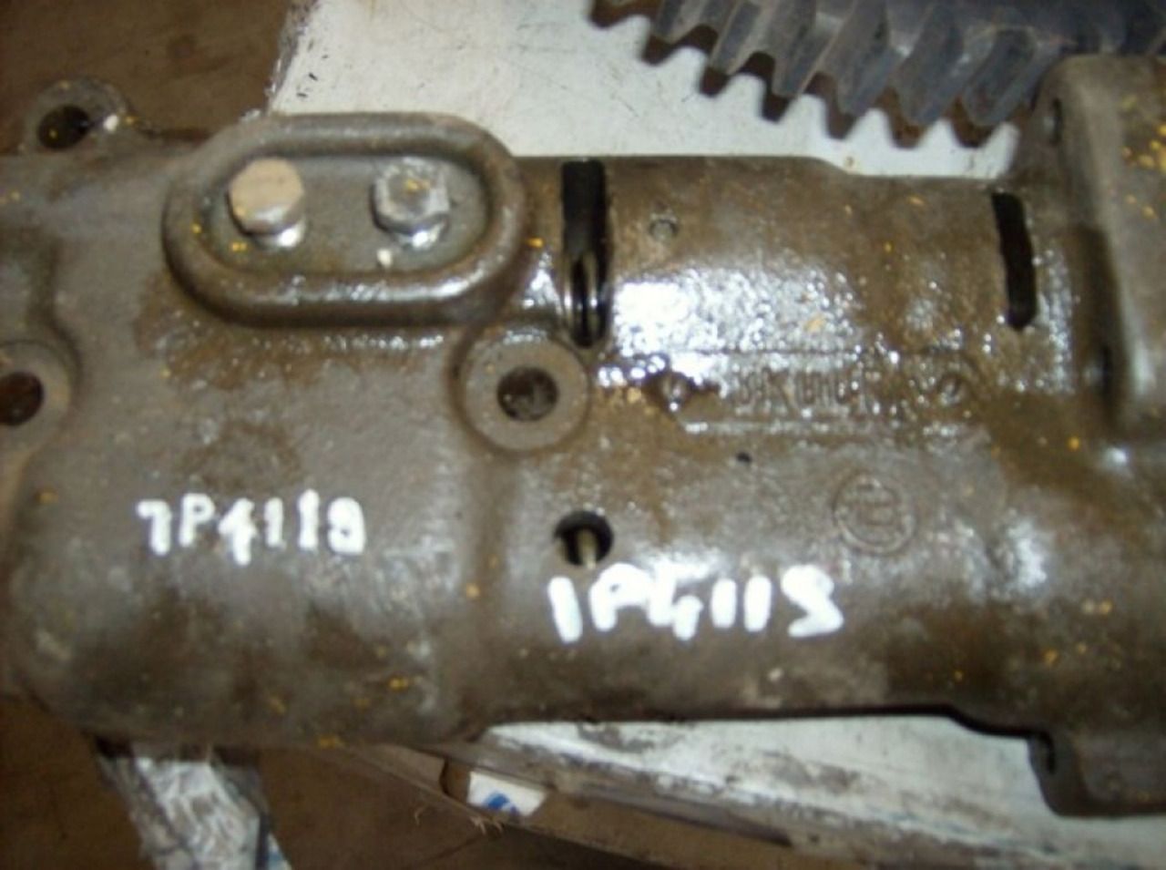 Caterpillar 988 POMPA IDRAULICA - Hidraulikus szivattyú - Építőipari gépek: 1 kép. Caterpillar 988 POMPA IDRAULICA - Hidraulikus szivattyú - Építőipari gépek: 1 kép.