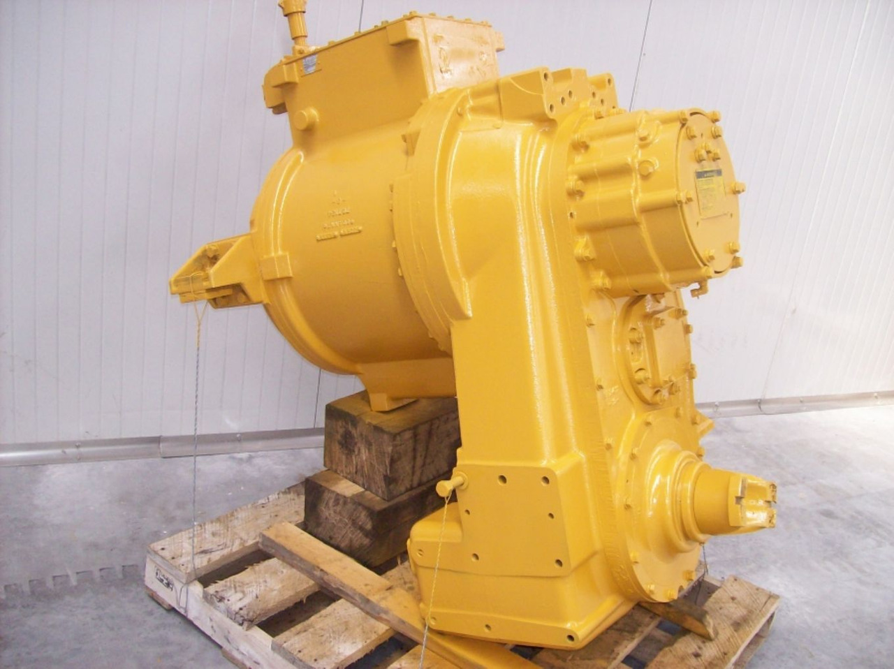 Caterpillar 988B Trasmissione completa di Transfer matricola 1JE02250. - Sebességváltó - Építőipari gépek: 1 kép. Caterpillar 988B Trasmissione completa di Transfer matricola 1JE02250. - Sebességváltó - Építőipari gépek: 1 kép.
