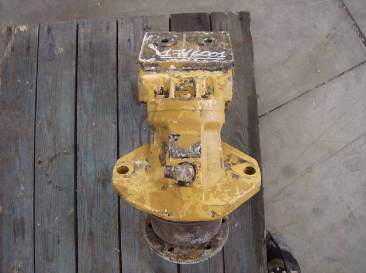 Caterpillar 988F II MOTORE IDRAULICO VENTOLA. APPLICAZIONE PER AMBIENTI CON ALTE TEMPERATURE - Hidraulikus motor - Építőipari gépek: 3 kép. Caterpillar 988F II MOTORE IDRAULICO VENTOLA. APPLICAZIONE PER AMBIENTI CON ALTE TEMPERATURE - Hidraulikus motor - Építőipari gépek: 3 kép.