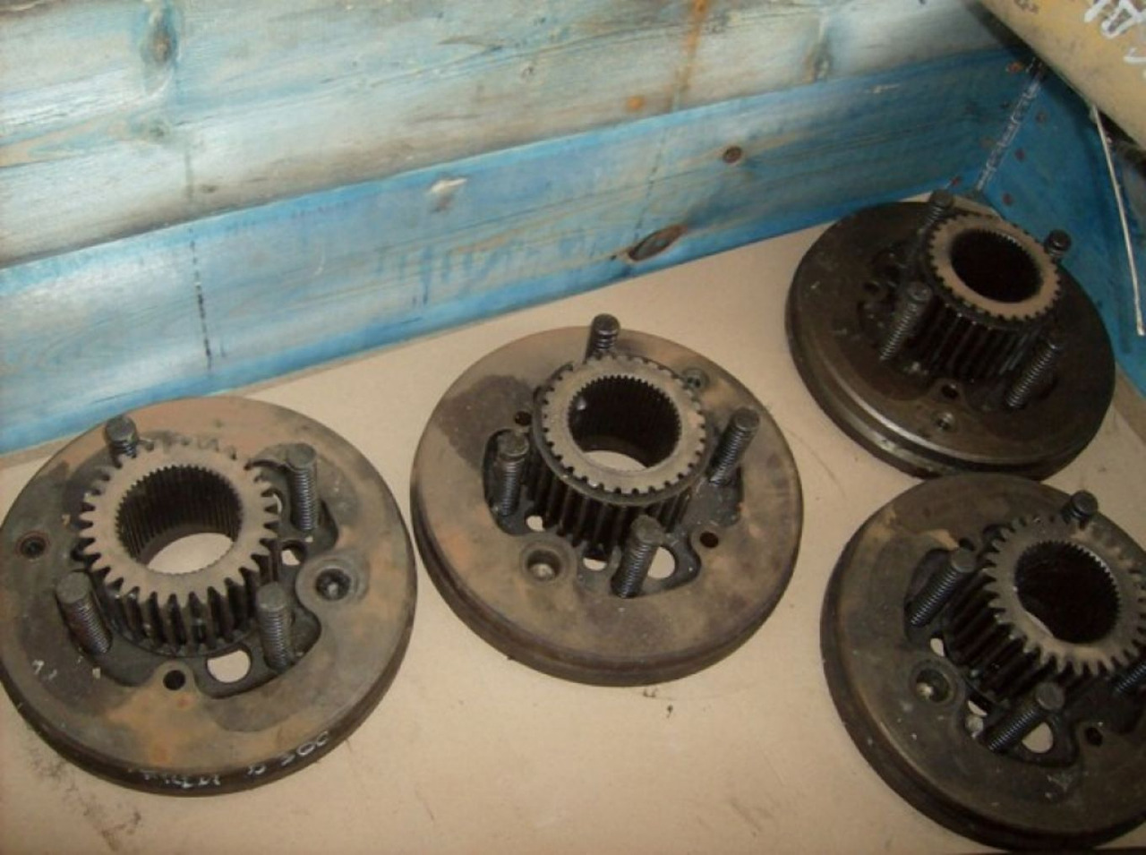 Caterpillar D300D GRUPPO FRENI - Erőátvitel - Építőipari gépek: 3 kép. Caterpillar D300D GRUPPO FRENI - Erőátvitel - Építőipari gépek: 3 kép.