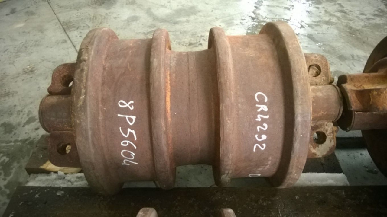 Caterpillar D9G D9H Rulli inferiori a doppia spalla. - Lánctalp - Görgő - Építőipari gépek: 3 kép. Caterpillar D9G D9H Rulli inferiori a doppia spalla. - Lánctalp - Görgő - Építőipari gépek: 3 kép.