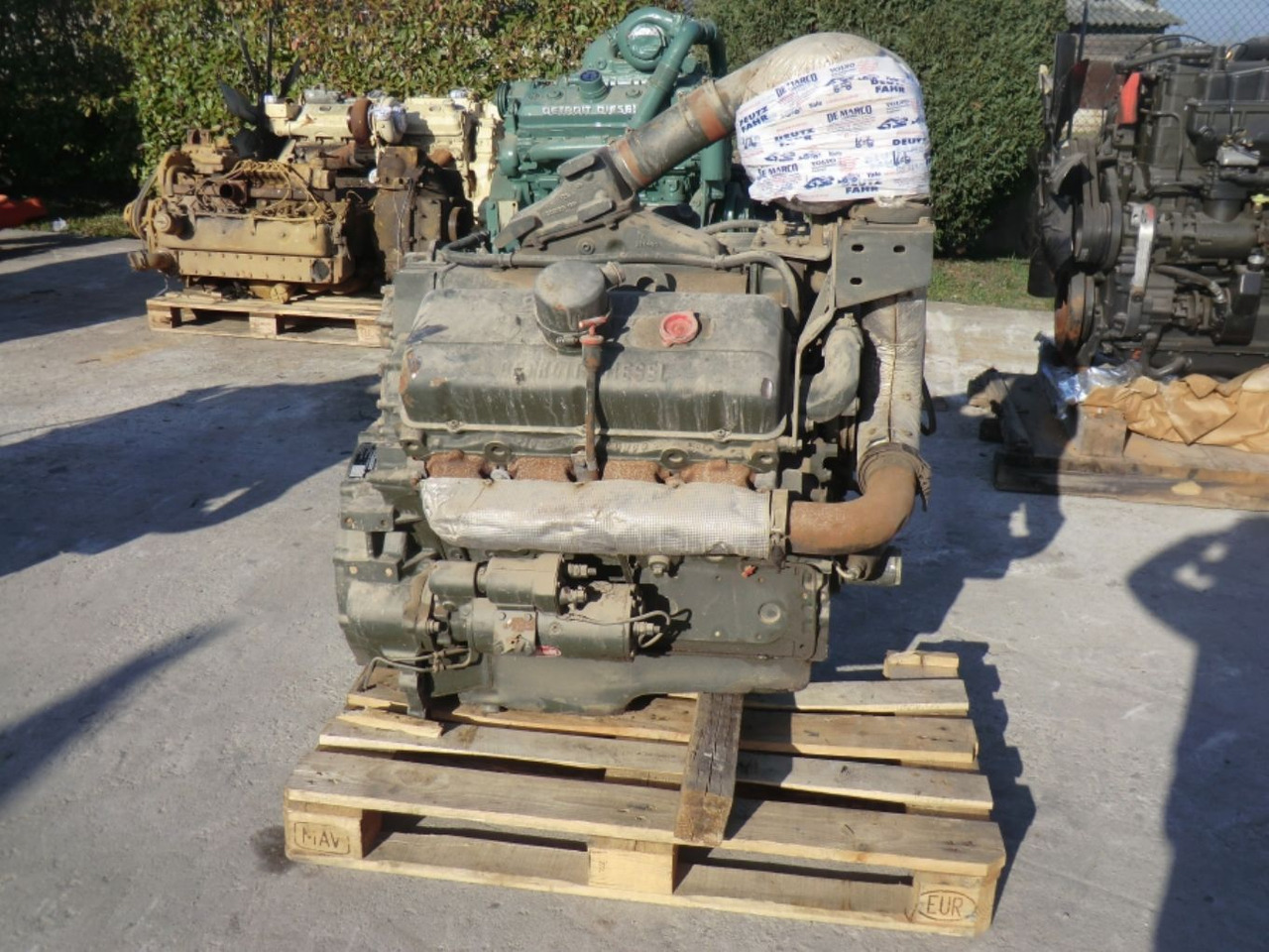 DETROIT DIESEL 8V53 MOTORE MARINO USATO. TIPO D.W. - L.S. COMPLETO DI TURBO E MOTORINO DI AVVIAMENTO. - Motor - Építőipari gépek: 1 kép. DETROIT DIESEL 8V53 MOTORE MARINO USATO. TIPO D.W. - L.S. COMPLETO DI TURBO E MOTORINO DI AVVIAMENTO. - Motor - Építőipari gépek: 1 kép.