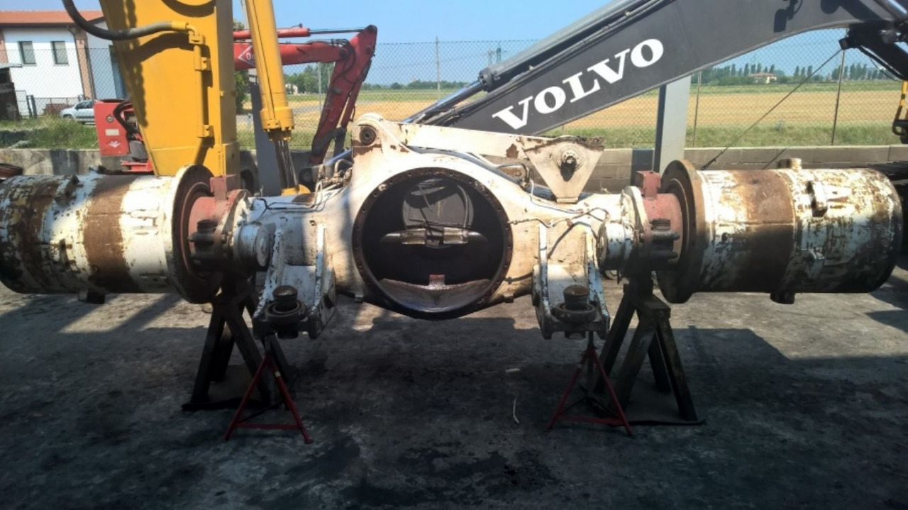 PERLINI DP655 ASSALE COMPLETO DI RIDUTTORI - Erőátvitel - Építőipari gépek: 1 kép. PERLINI DP655 ASSALE COMPLETO DI RIDUTTORI - Erőátvitel - Építőipari gépek: 1 kép.