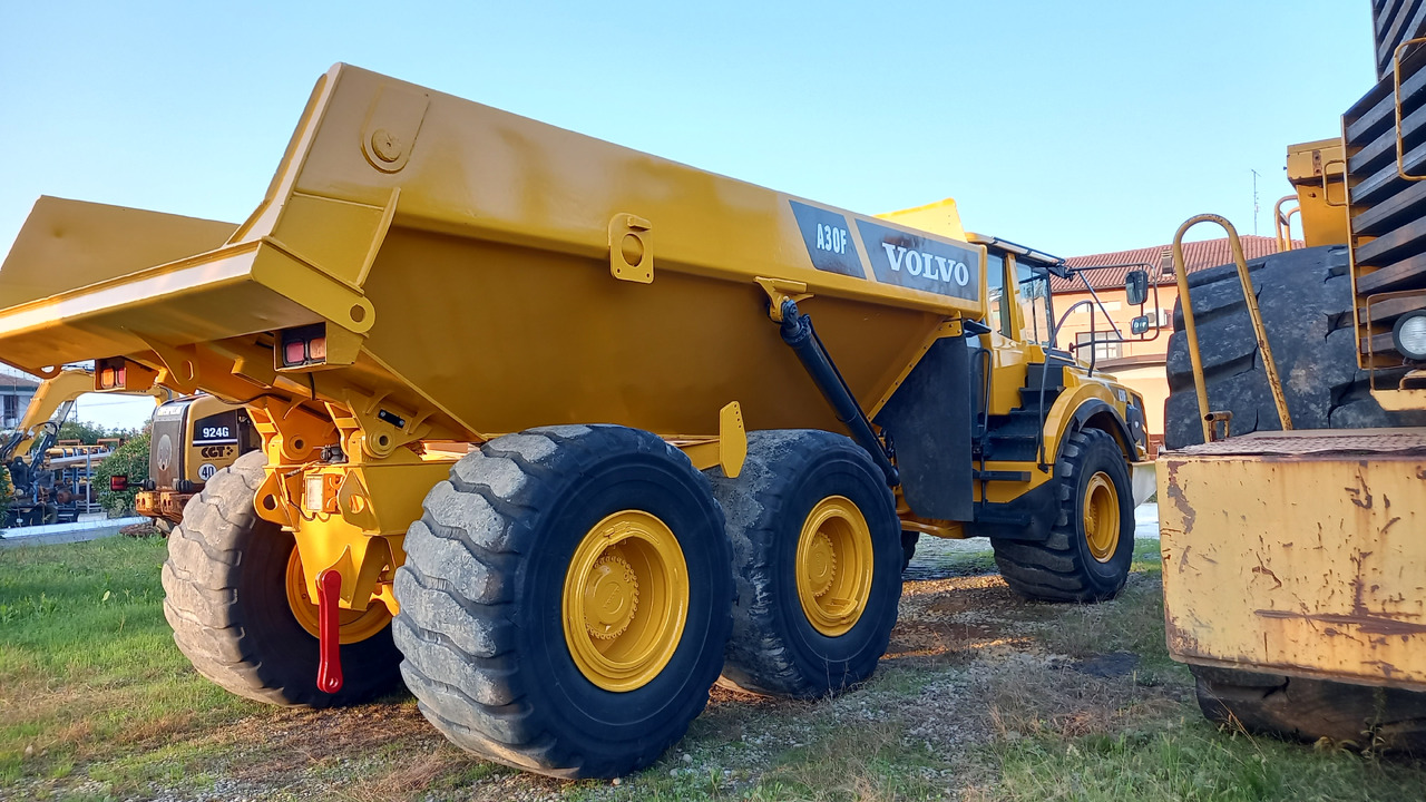 VOLVO A30F - Csuklós dömper: 5 kép. VOLVO A30F - Csuklós dömper: 5 kép.