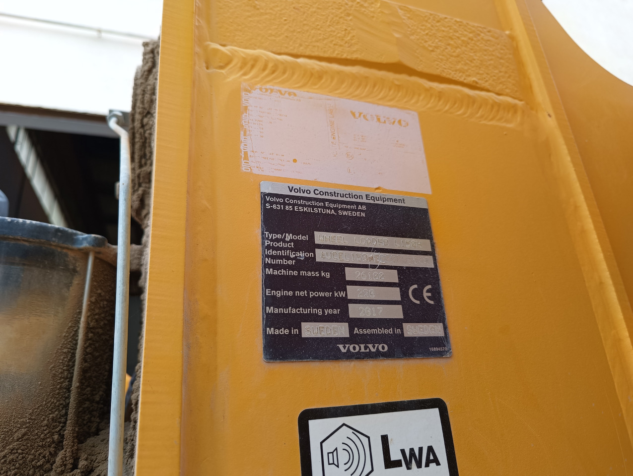 VOLVO L150H - Gumikerekes homlokrakodó: 3 kép. VOLVO L150H - Gumikerekes homlokrakodó: 3 kép.
