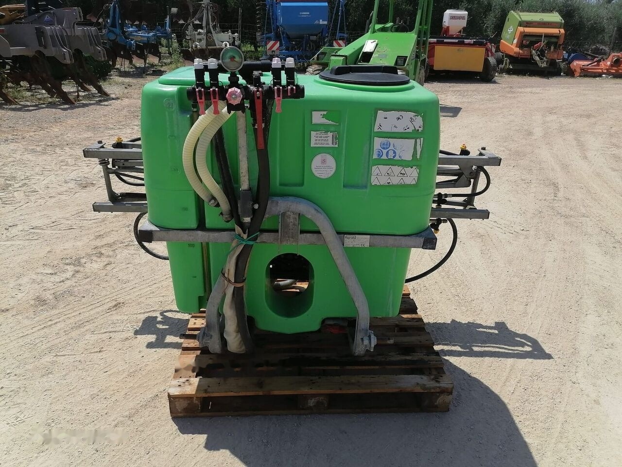 FLORIDA PJD400 - Függesztett permetező: 1 kép. FLORIDA PJD400 - Függesztett permetező: 1 kép.