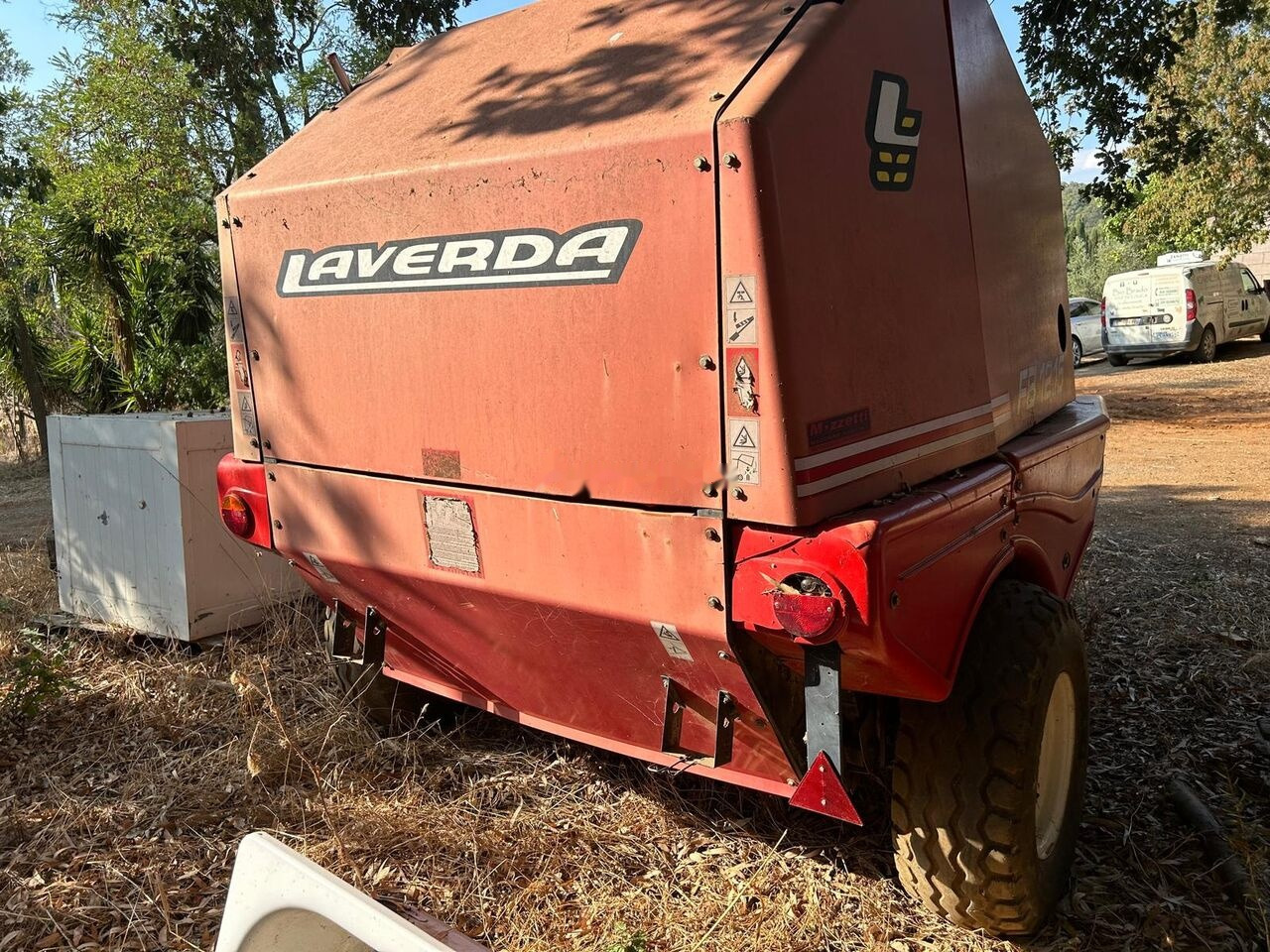 Laverda FB 12.15 - Bálázó: 3 kép. Laverda FB 12.15 - Bálázó: 3 kép.