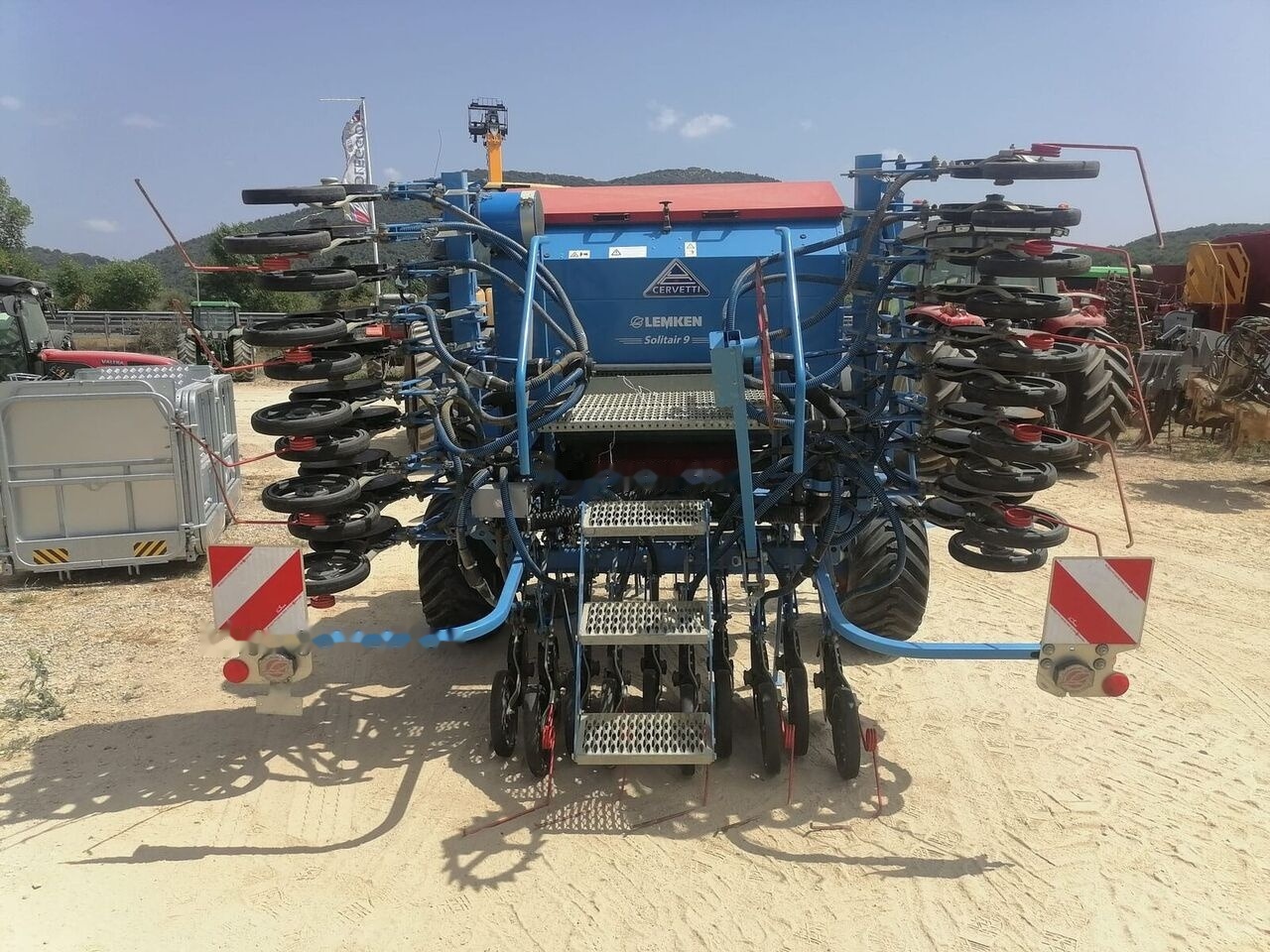 Lemken SOLITAIR 9K - Szemenkénti vetőgép: 3 kép. Lemken SOLITAIR 9K - Szemenkénti vetőgép: 3 kép.