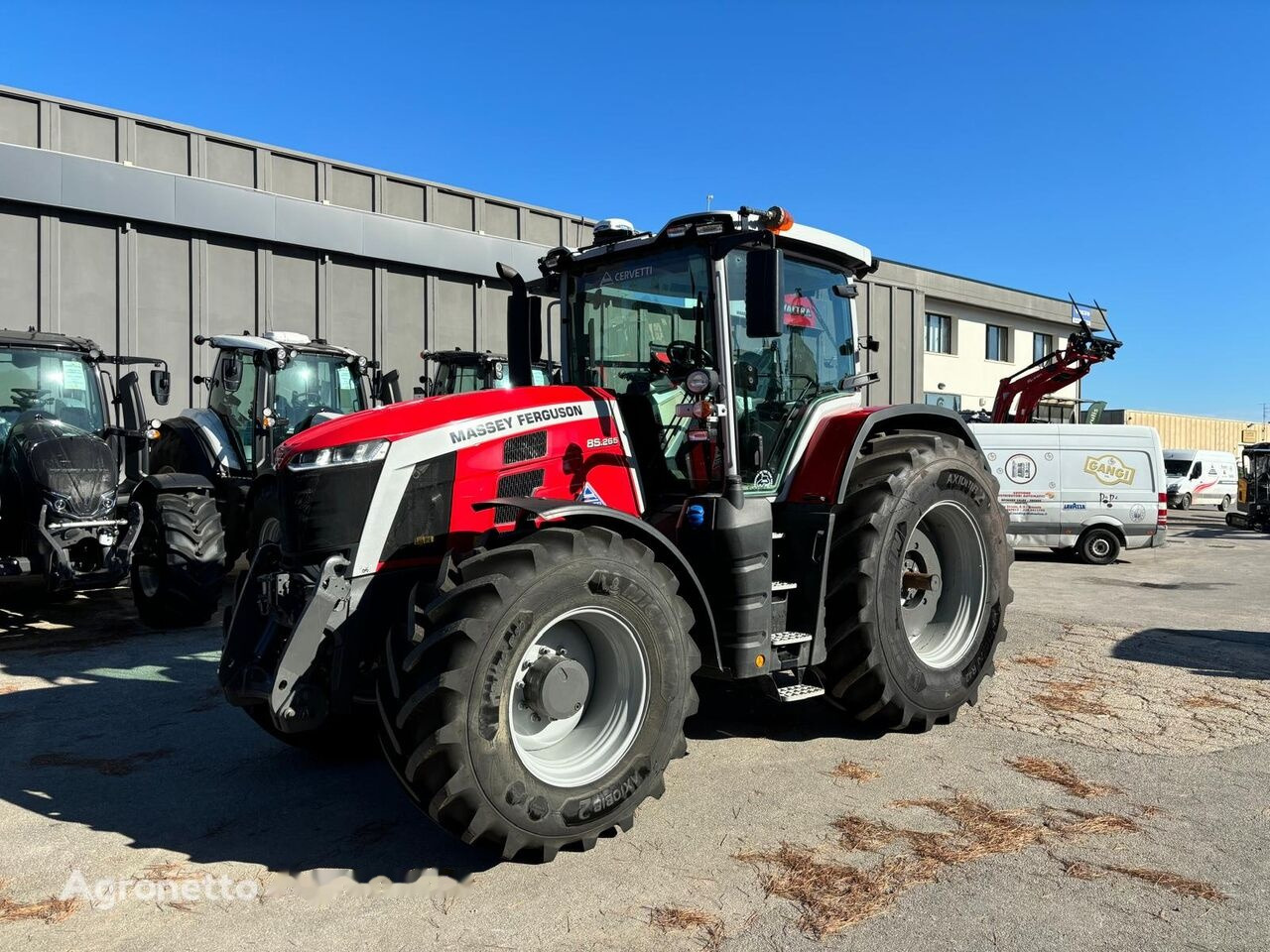 Massey Ferguson 8S.265 E-POWER - Traktor: 1 kép. Massey Ferguson 8S.265 E-POWER - Traktor: 1 kép.
