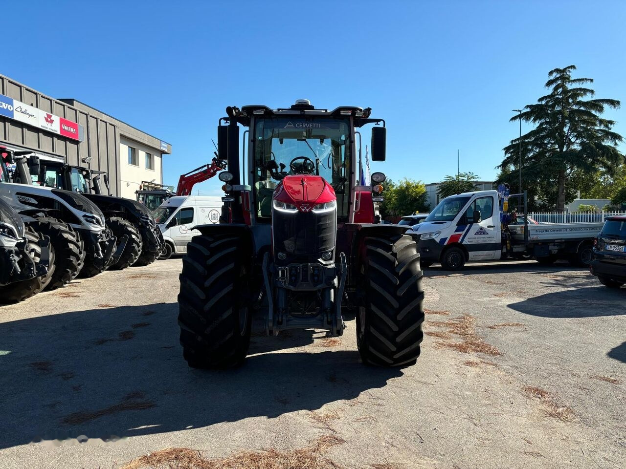 Massey Ferguson 8S.265 E-POWER - Traktor: 2 kép. Massey Ferguson 8S.265 E-POWER - Traktor: 2 kép.