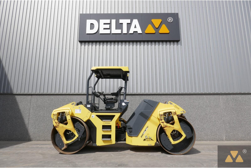 Bomag BW190AD-5 - Henger: 1 kép. Bomag BW190AD-5 - Henger: 1 kép.