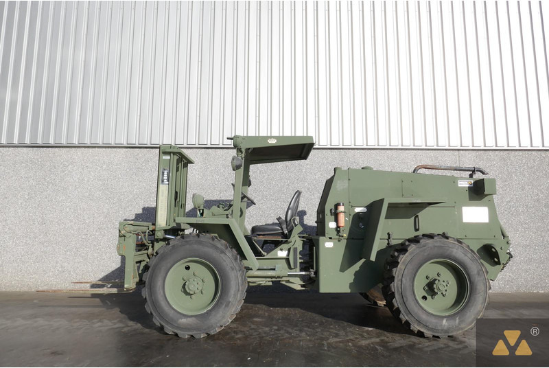 Case M4K Ex- - Terepjáró képességű targoncá: 4 kép. Case M4K Ex- - Terepjáró képességű targoncá: 4 kép.