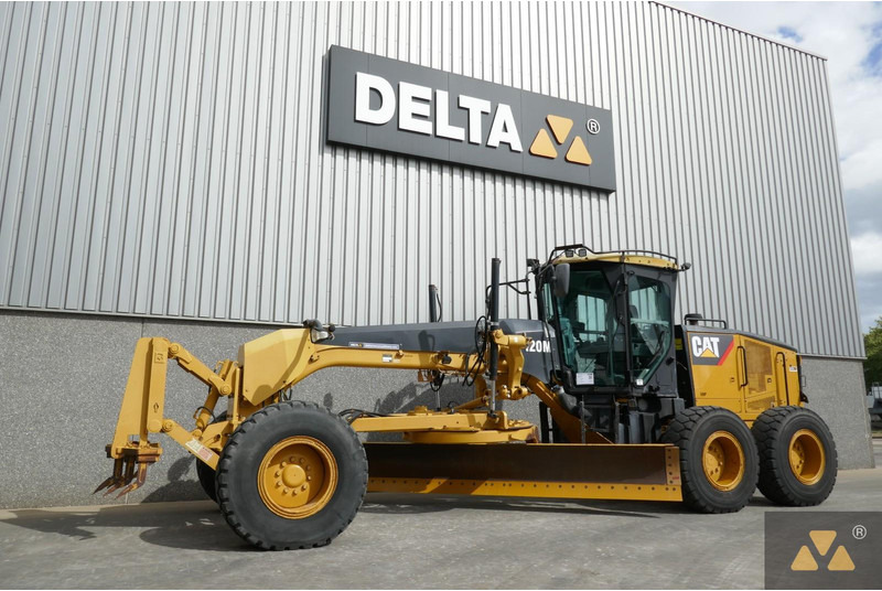 Caterpillar 120M - Gréder: 4 kép. Caterpillar 120M - Gréder: 4 kép.