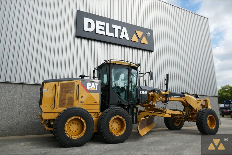 Caterpillar 120M - Gréder: 5 kép. Caterpillar 120M - Gréder: 5 kép.