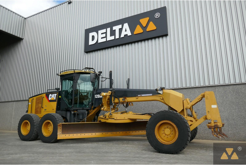 Caterpillar 120M - Gréder: 3 kép. Caterpillar 120M - Gréder: 3 kép.