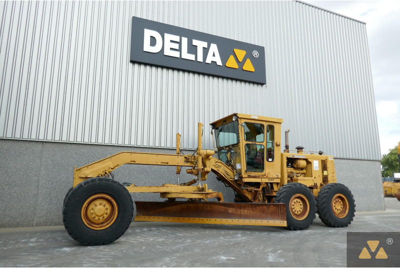 Caterpillar 12G - Gréder: 4 kép. Caterpillar 12G - Gréder: 4 kép.