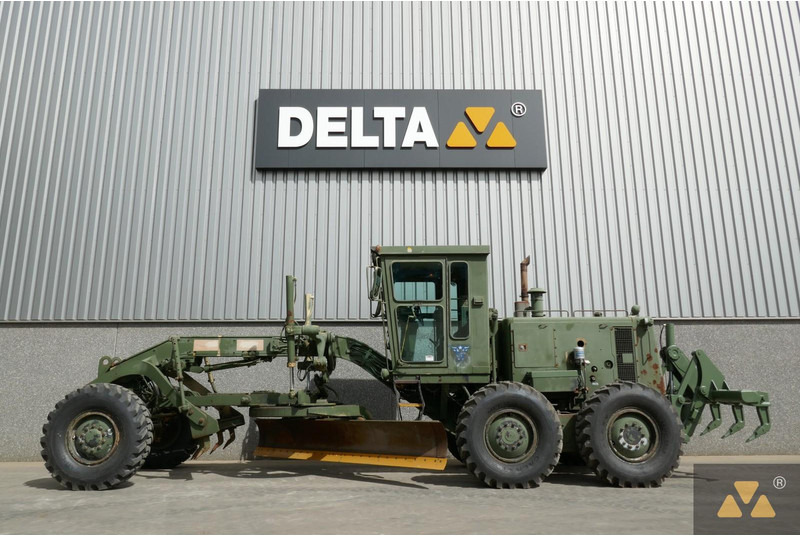 Caterpillar 130G Ex-army - Gréder: 1 kép. Caterpillar 130G Ex-army - Gréder: 1 kép.