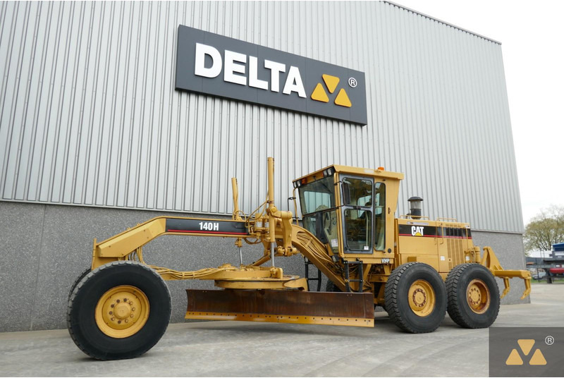 Caterpillar 140H - Gréder: 4 kép. Caterpillar 140H - Gréder: 4 kép.
