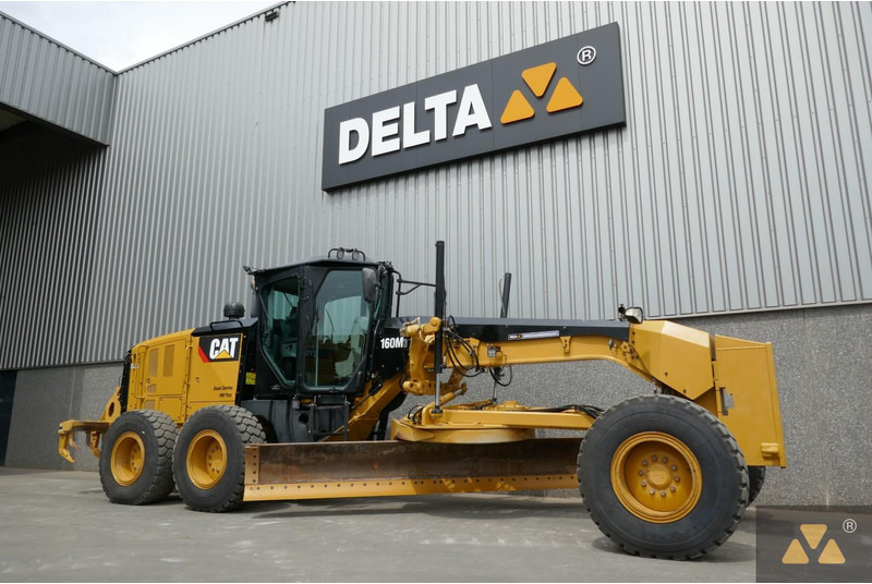 Caterpillar 160M3 - Gréder: 3 kép. Caterpillar 160M3 - Gréder: 3 kép.