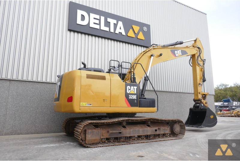 Caterpillar 320EL - Lánctalpas kotró: 5 kép. Caterpillar 320EL - Lánctalpas kotró: 5 kép.
