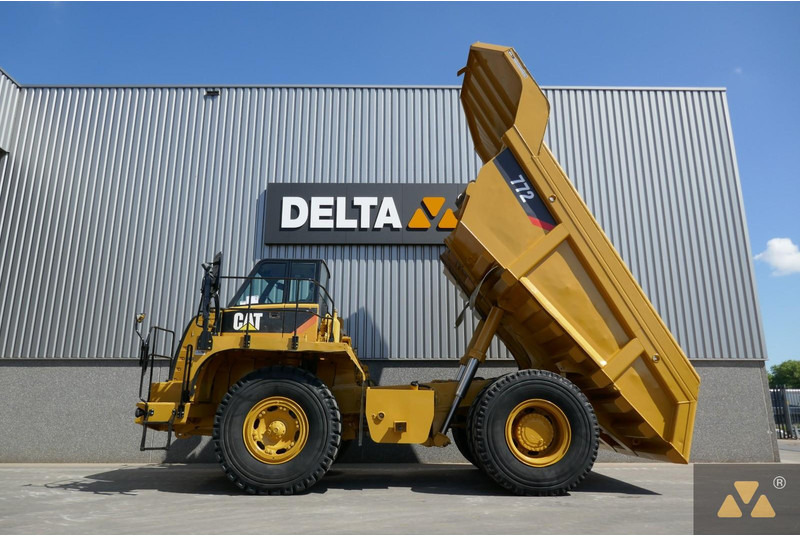 Caterpillar 772 - Bánya teherautó: 4 kép. Caterpillar 772 - Bánya teherautó: 4 kép.