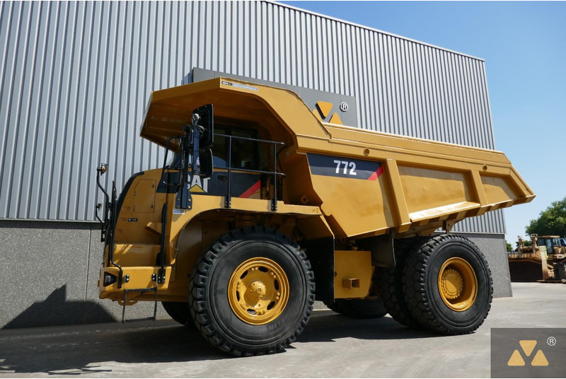 Caterpillar 772 - Bánya teherautó: 3 kép. Caterpillar 772 - Bánya teherautó: 3 kép.