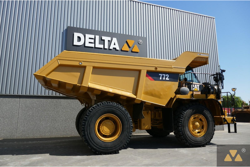Caterpillar 772 - Bánya teherautó: 5 kép. Caterpillar 772 - Bánya teherautó: 5 kép.