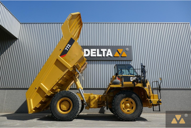 Caterpillar 772 - Bánya teherautó: 2 kép. Caterpillar 772 - Bánya teherautó: 2 kép.
