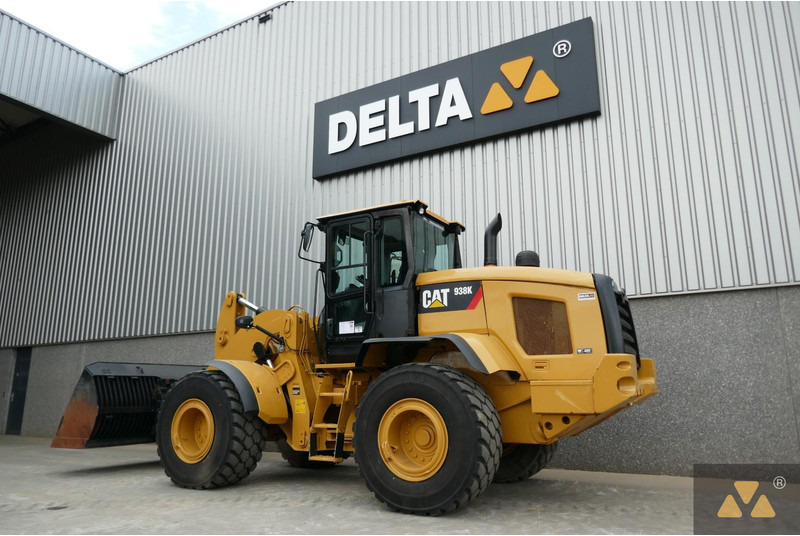 Caterpillar 938K - Gumikerekes homlokrakodó: 4 kép. Caterpillar 938K - Gumikerekes homlokrakodó: 4 kép.