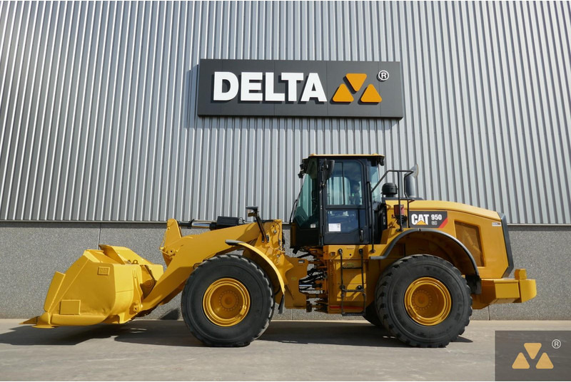 Caterpillar 950GC - Gumikerekes homlokrakodó: 1 kép. Caterpillar 950GC - Gumikerekes homlokrakodó: 1 kép.