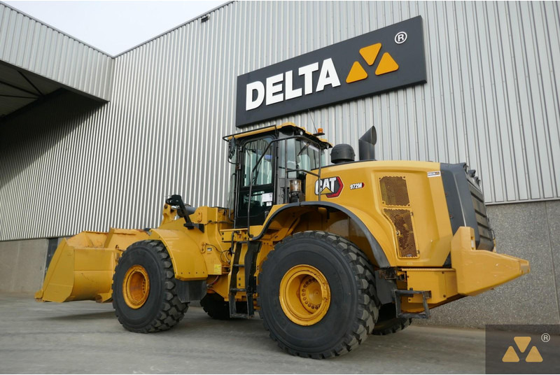 Caterpillar 972M - Gumikerekes homlokrakodó: 4 kép. Caterpillar 972M - Gumikerekes homlokrakodó: 4 kép.