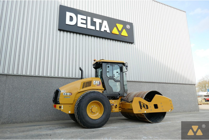 Caterpillar CS10GC - Henger: 5 kép. Caterpillar CS10GC - Henger: 5 kép.