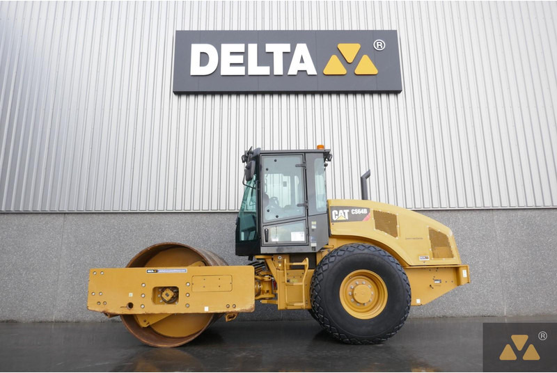 Henger Caterpillar CS64B: 1 kép.