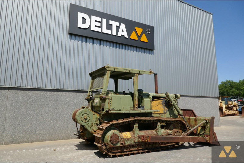 Caterpillar D7F Ex-army - Buldózer: 5 kép. Caterpillar D7F Ex-army - Buldózer: 5 kép.