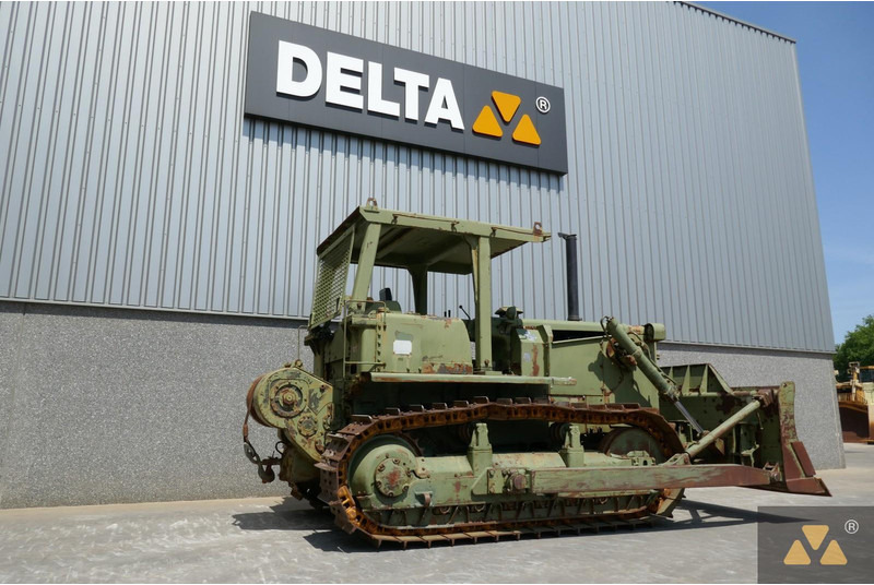Caterpillar D7F Ex-army - Buldózer: 5 kép. Caterpillar D7F Ex-army - Buldózer: 5 kép.