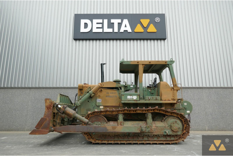 Caterpillar D7F Ex-army - Buldózer: 1 kép. Caterpillar D7F Ex-army - Buldózer: 1 kép.